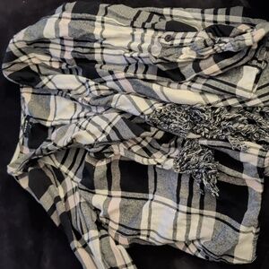 🆕 TORRID Black Plaid Fringe Kimono